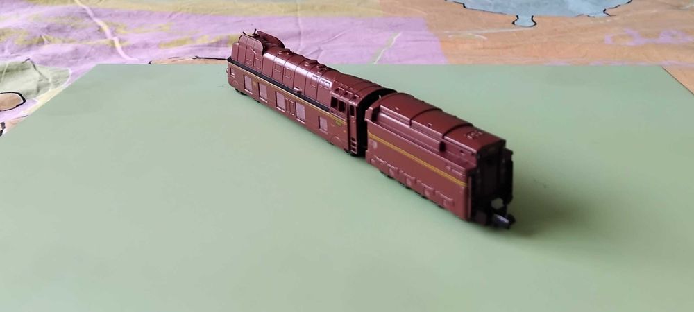 Locomotiva cu aburi carenata scara N DUMY.