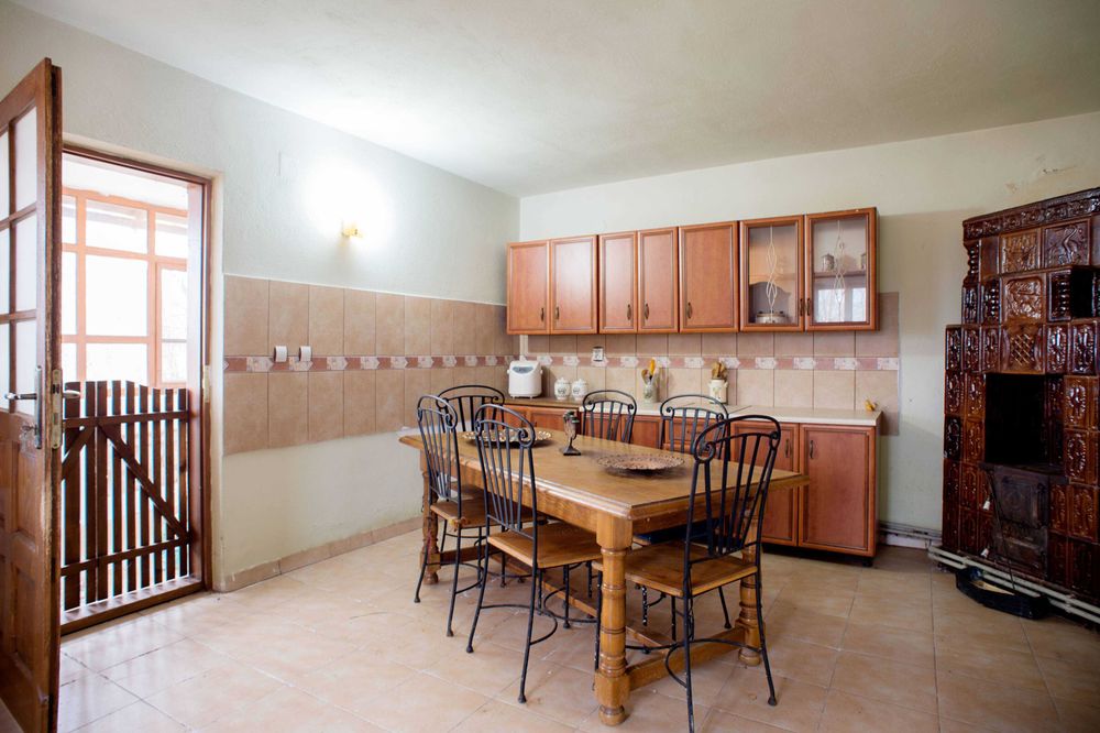 casa curtea de arges