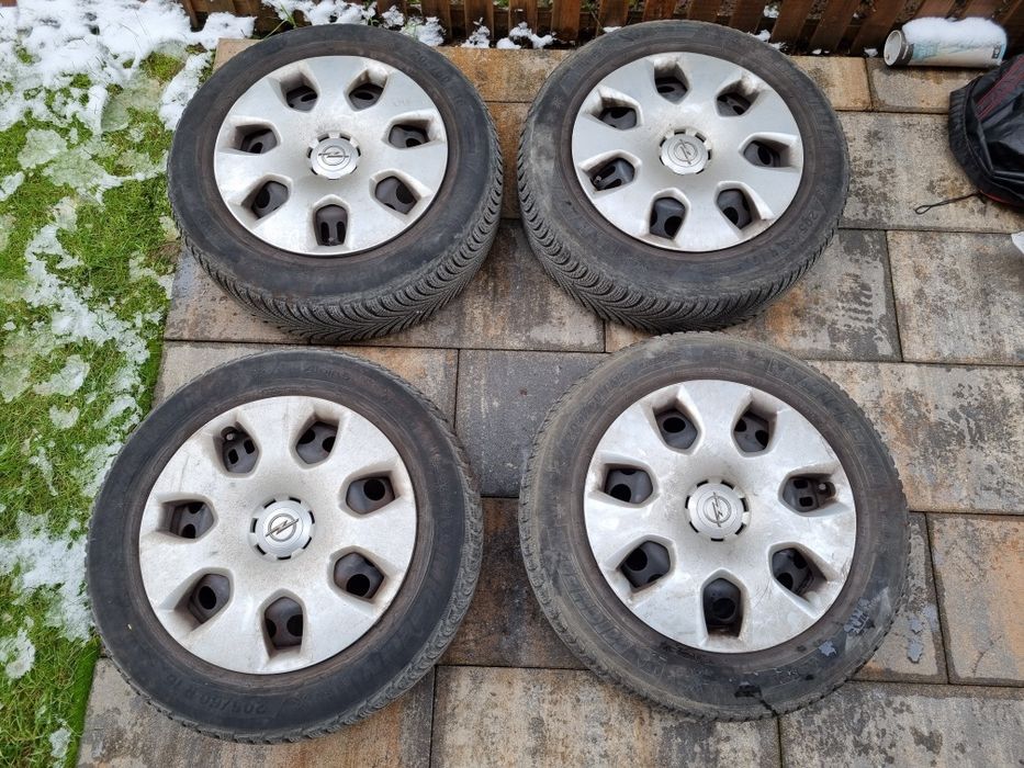 Roti iarna Opel Astra J 205 60 16 cu capace originale