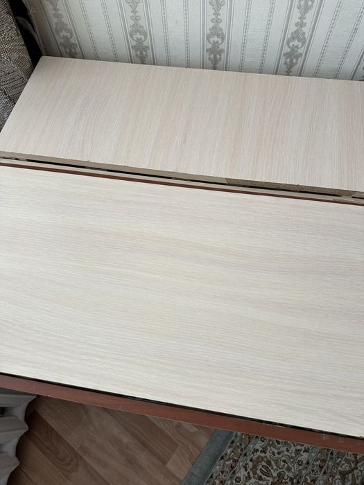 Стол книжка б/у срочно