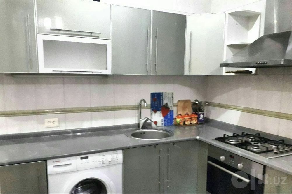 Сдается 3 ком Метро Ойбек