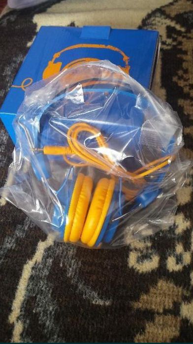 Продавам слушалки