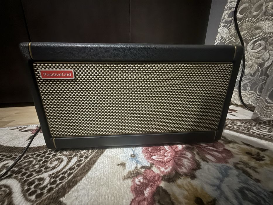 Комбо усилвател positive grid spark