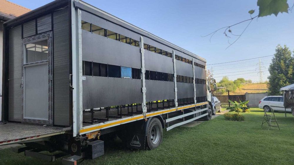 Camion apicol Renault Midlum 18 T pentru stupi pe 10 rame