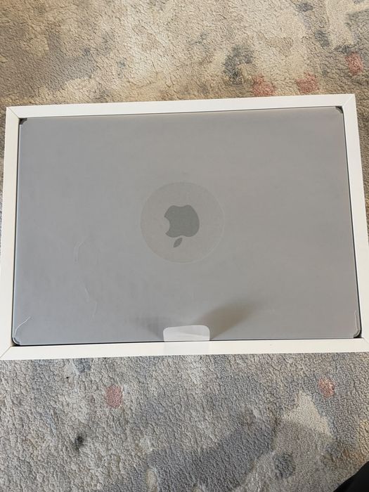 Продам Mac Book Pro 16, новый не пользовались