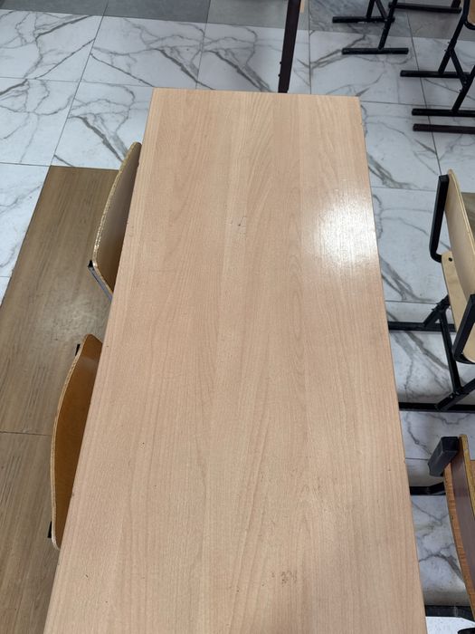Продается парта и стулья