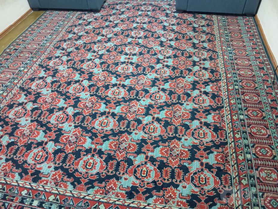 Gilam sotiladi 3x4