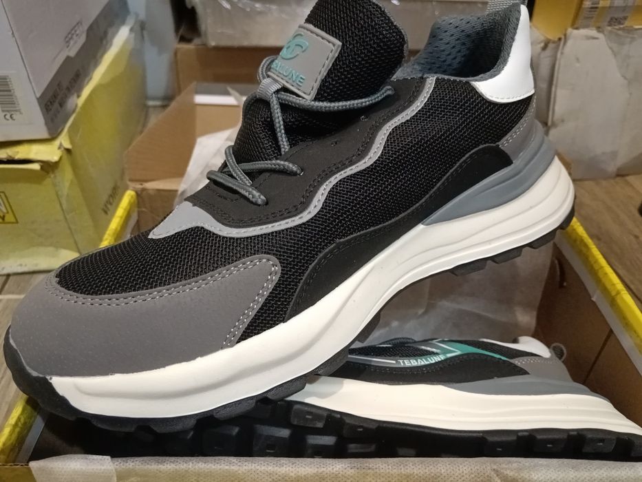 Adidași de munca cu protectie