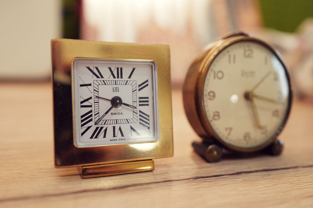 Ceas SWIZA de masa birou 8 zile cu Alarma elevetiene mecanic ceasuri
