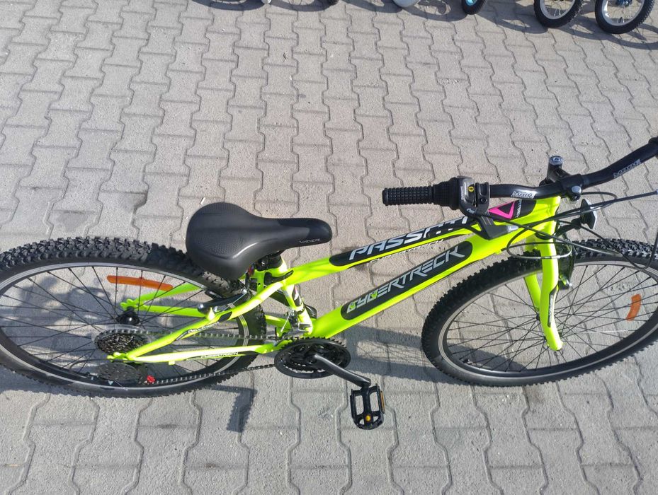 BG Велосипед 26" CYBER жълт