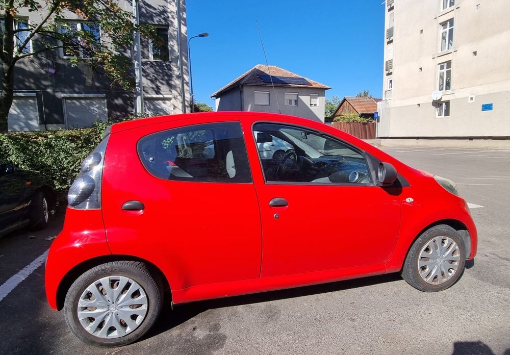 Vând mașină Citroën C1