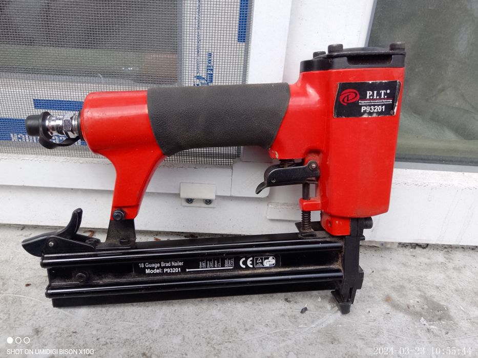 Продам пневмо степлер