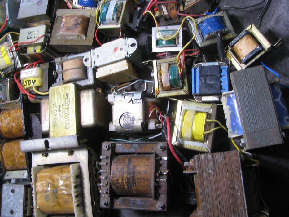 Трансформатори  от Радиокасетофони , Електроника  Различни  Размери ,