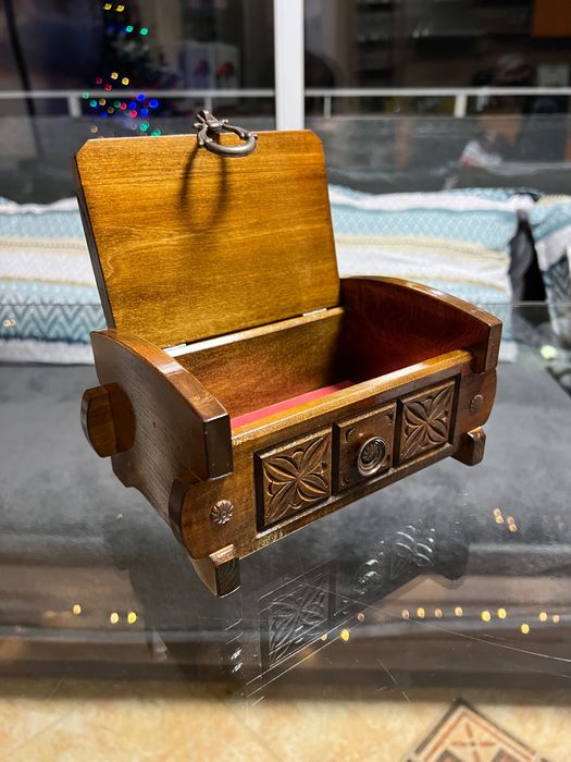 Дървено луксозна кутия за бижута