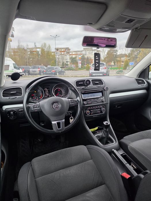 Vând Golf 6 1.6-140 HP