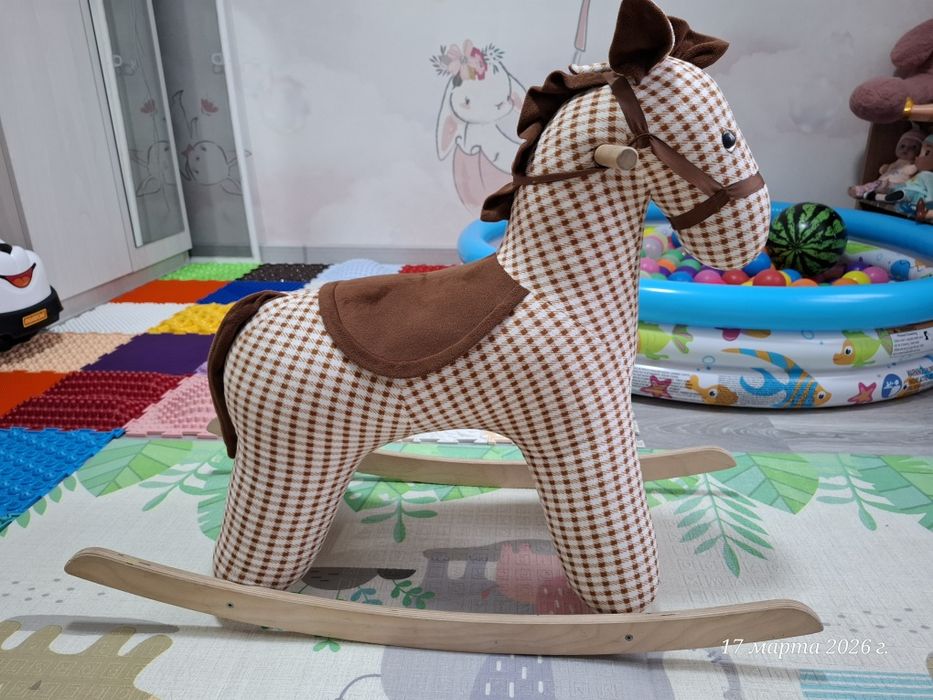 Продам лошадку -качалку