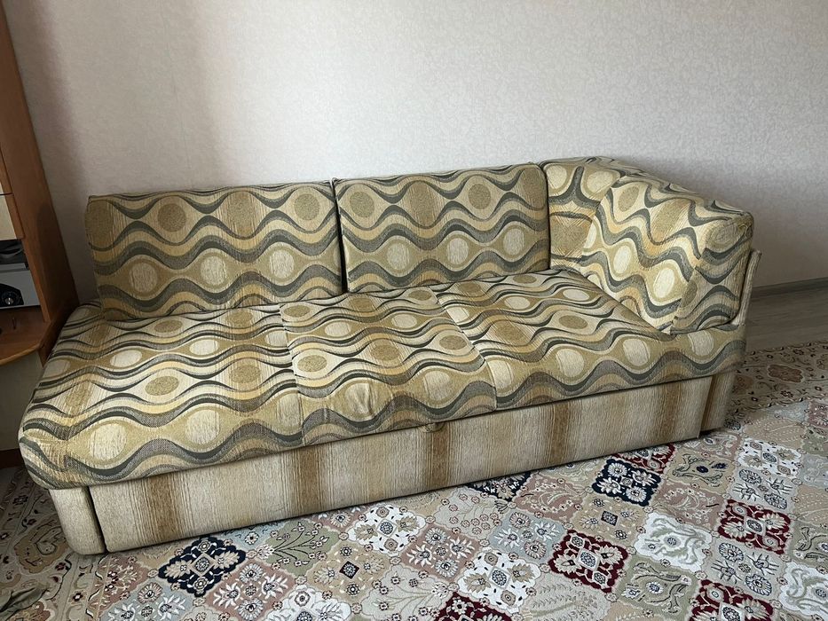 Продам диван качественный