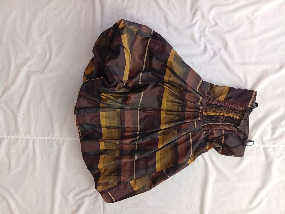 Rochie tip balon, cu dungi în nuanțe de maro/auriu – mărime S/M