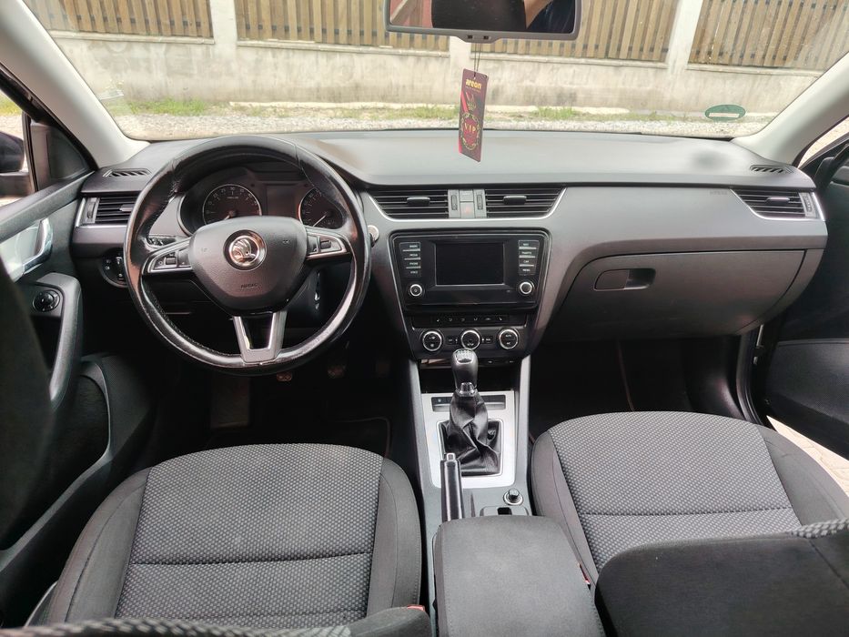Vand Skoda Octavia 2014 /150PS/Climatronic/Senzori parcare/Pilot Automat!