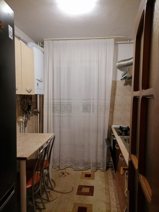 Bazinul de înot 2 decomandate mobilat loc parcare contract anaf