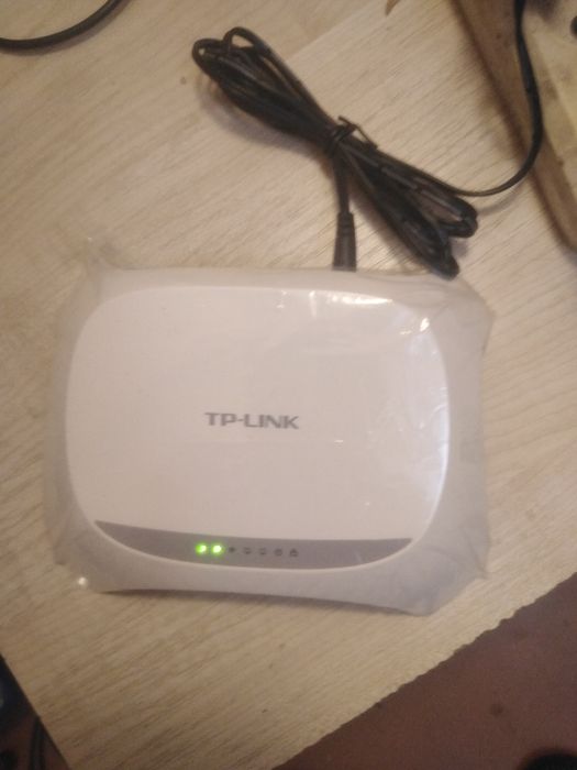 Продам роутер БУ