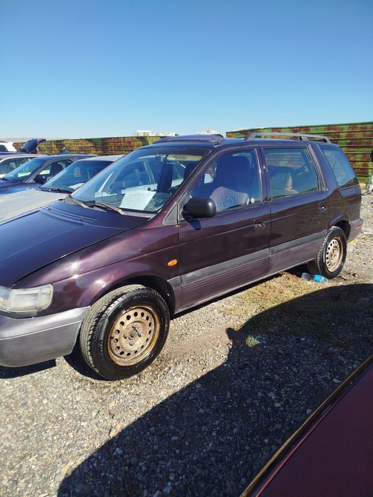 Продам семейный автомобиль