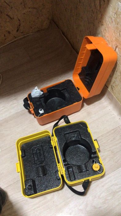 Кейсы для нивелиров б/у!