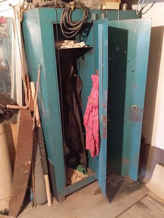 Шкаф металлический для раздевалки