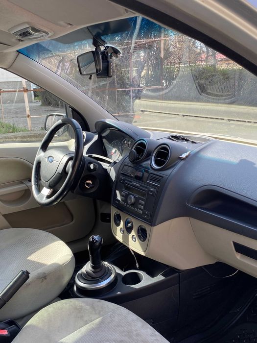 Ford Fiesta MK5 Chia РУС