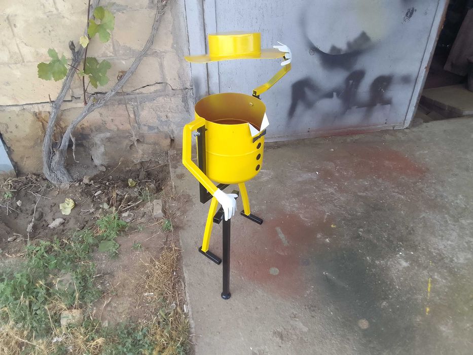 Продам урну для мусора.