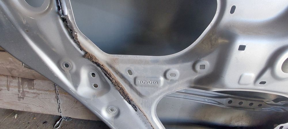 Продам двери левая сторона Прадо 150