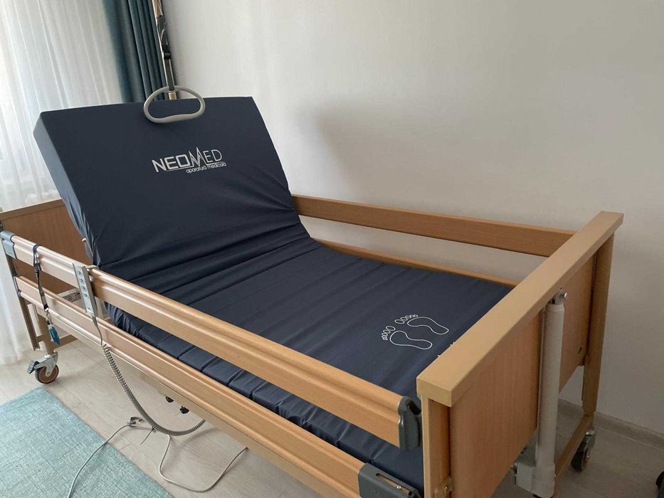 Pat electric de îngrijire la domiciliu, stare excelentă