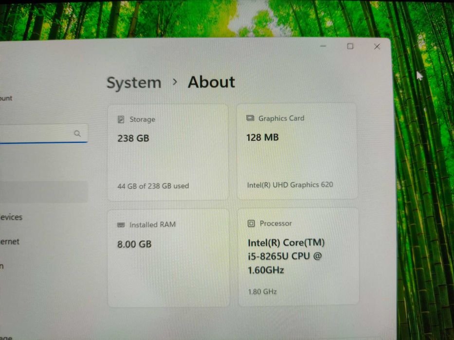 Dell Latitude 7200 2-in-1 таблет с Windows с клавиатура - i5-8265U, 8GB RAM, 256GB NVMe