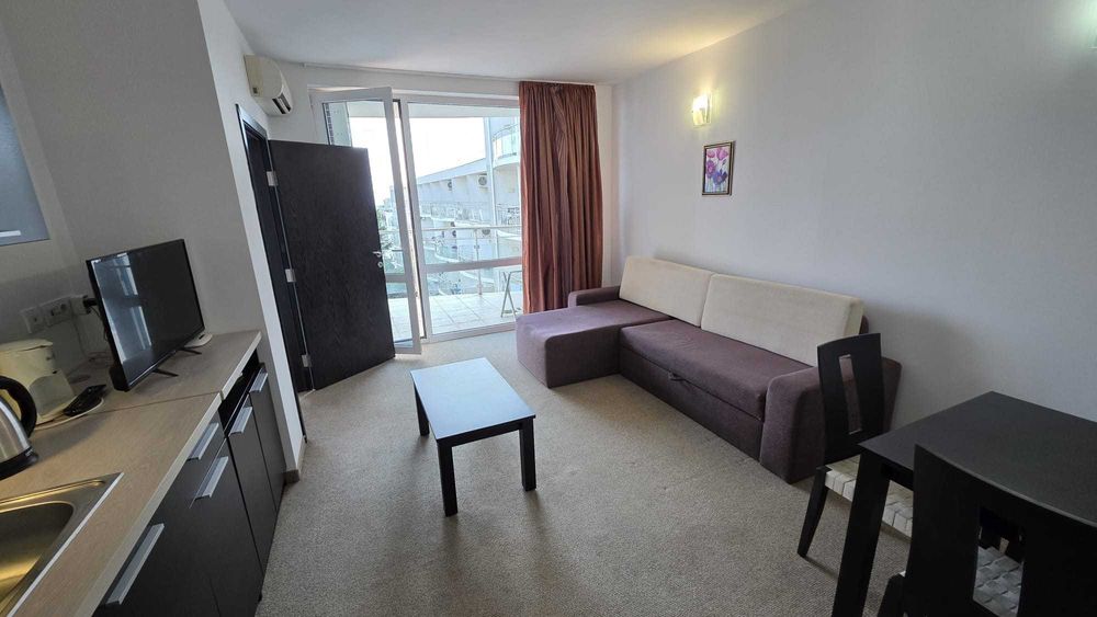 Двустаен с гледка море в Бургас