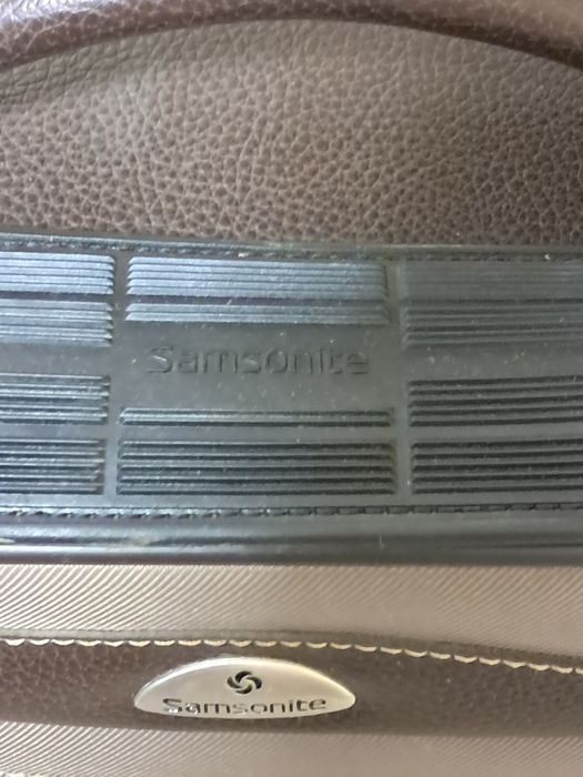Чантата или малко куфарче Samsonite