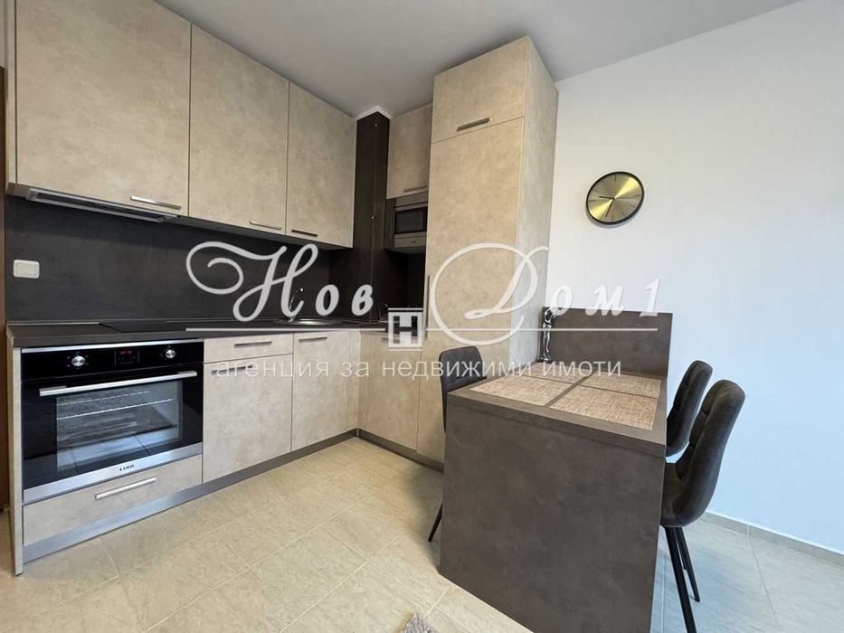 Дава се под наем Двустаен апартамент в Варна, Левски - 67 кв.м за 648.21 € - Снимка #2