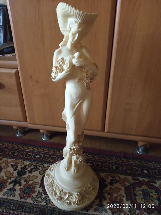 Продам статуэтку.