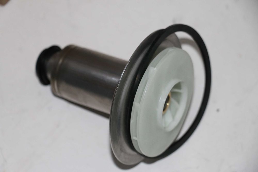 Pompa Wilo HB 15/4-1  centrala Saunier Duval Semia F24 cu rotor nou