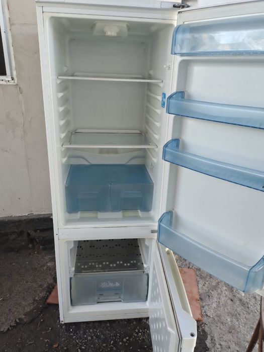 Рабочий холодильник BEKO