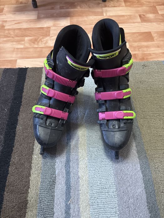 Коньки хоккейные.