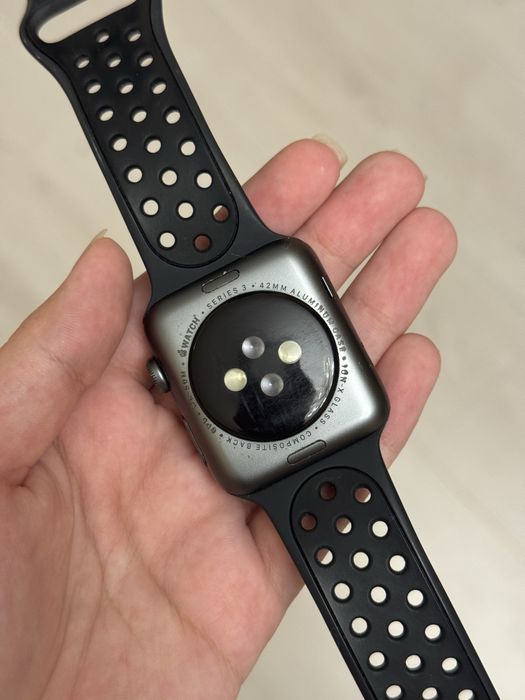 Продам часы Apple watch 3, 42mm.