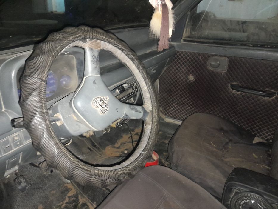 Продам тико машина 2004 года