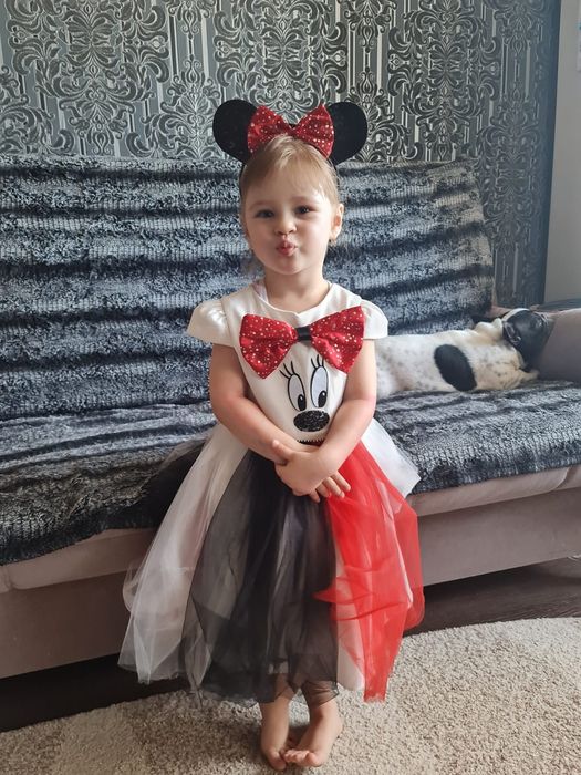 Праздничное платье на девочку.