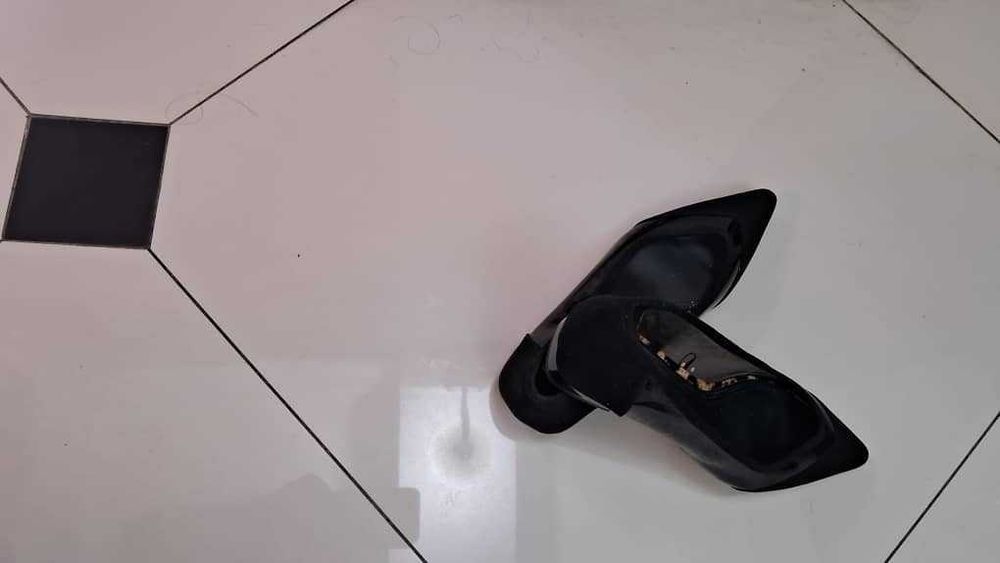 Продаю Новые Туфли Женские ZARA размер 38