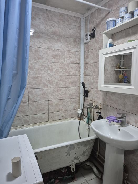 Продаётся квартира 2 микрорайон