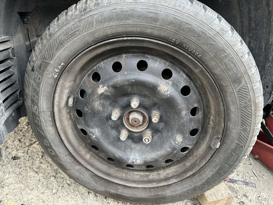 Джанти с отлични зимни гуми Хонда сивик 8 2006г