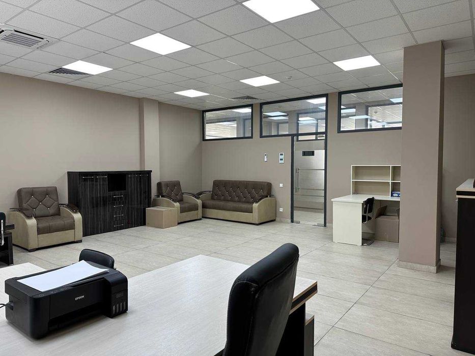 В центре, в Аренду Свой офис / Arendaga ofis,  46м2. ул.Нукус