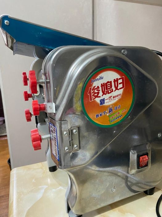 Электрическая лапшарезка, тестораскатка