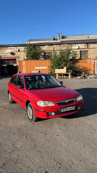 Мazda 323 Мазда 1999г 1.5л