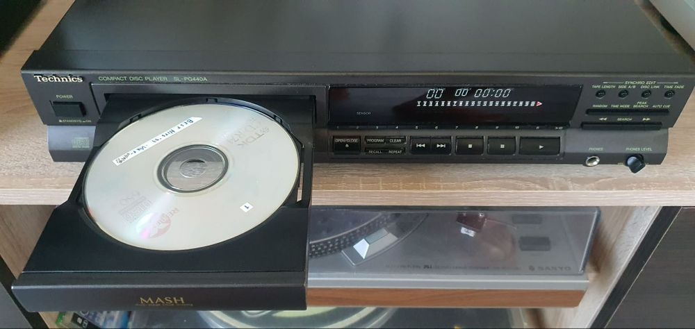 Vând CD Player Technics SL-PG440A